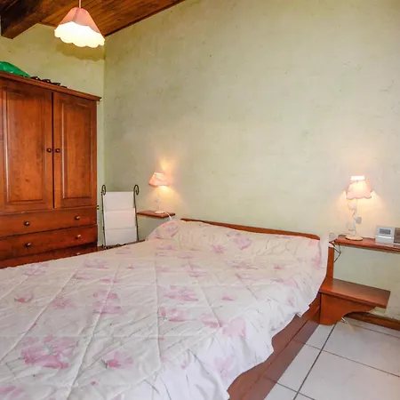 2 Bedroom Gorgeous In Di Nazza 公寓