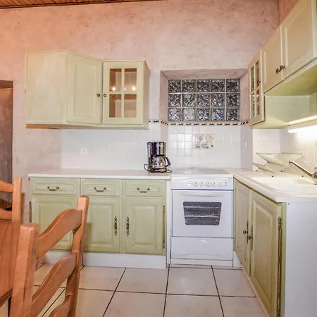 2 Bedroom Gorgeous In Di Nazza 公寓 *