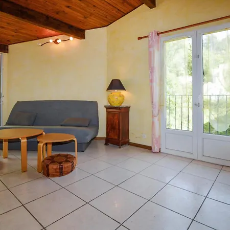 2 Bedroom Gorgeous In Di Nazza