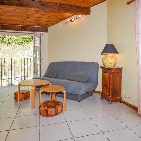 2 Bedroom Gorgeous In Di Nazza Poggio-di-Nazza